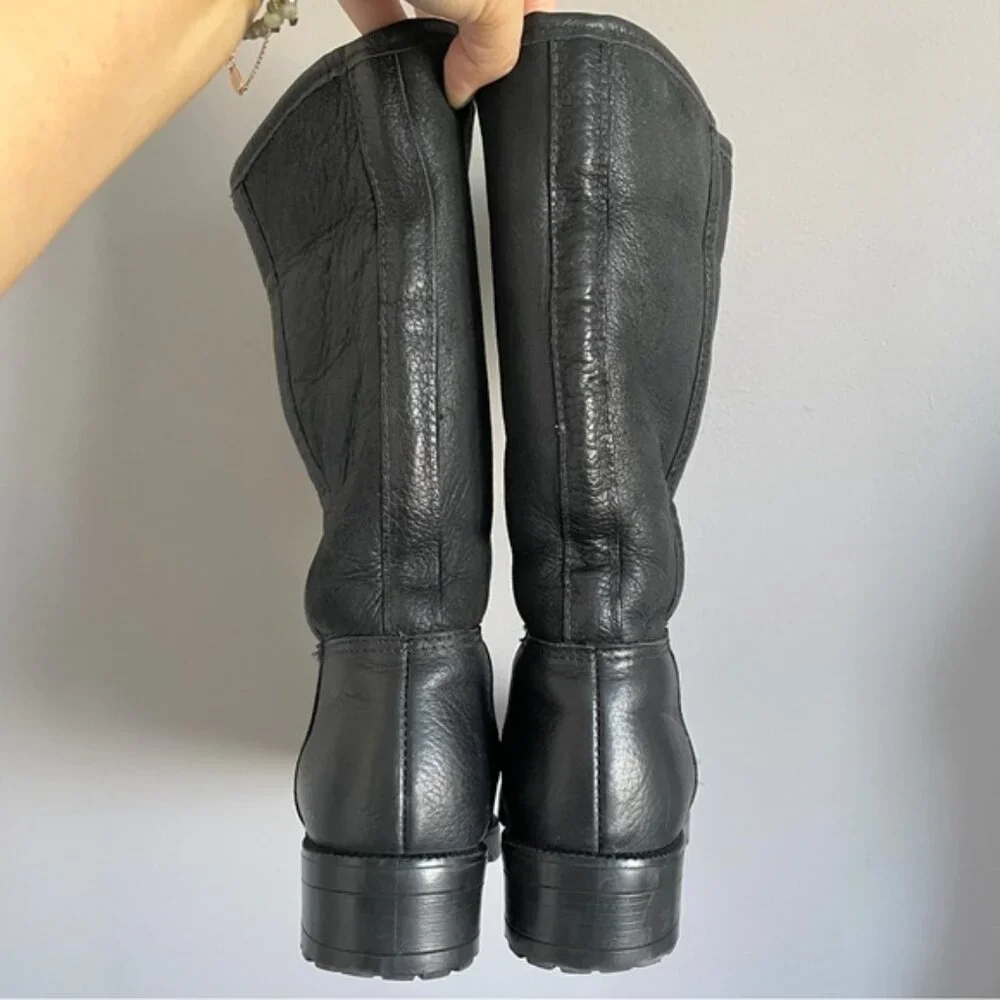 Unique Vintage black sheepskin